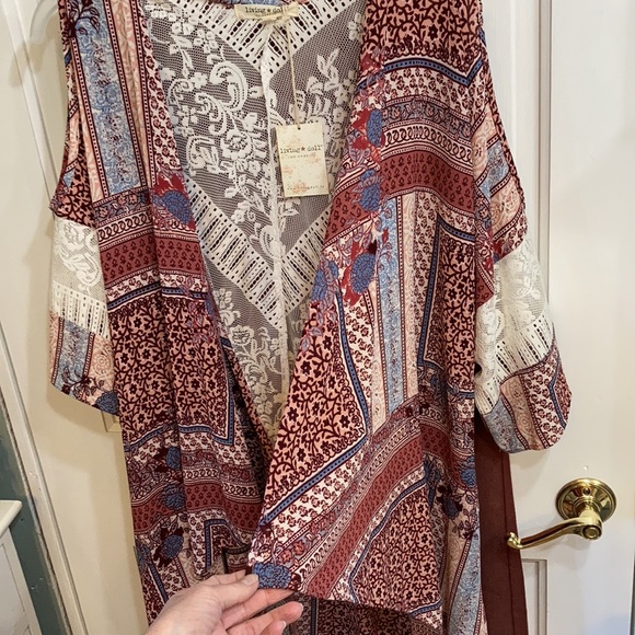 Cold Shoulder Open Front Kimono Cover - Picture 5 of 8